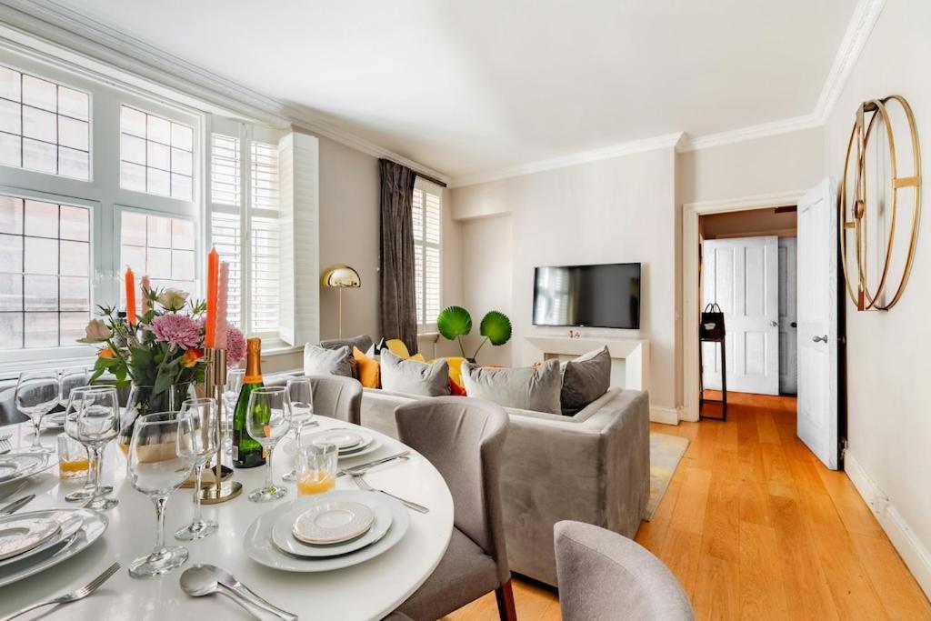 Revamped & Luxxe For Covent Garden Lovers! Adorable City Home For Families & Friends Londra Esterno foto