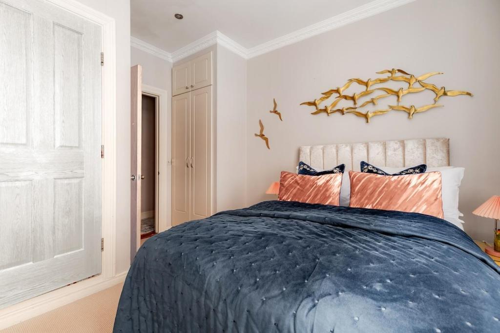 Revamped & Luxxe For Covent Garden Lovers! Adorable City Home For Families & Friends Londra Esterno foto
